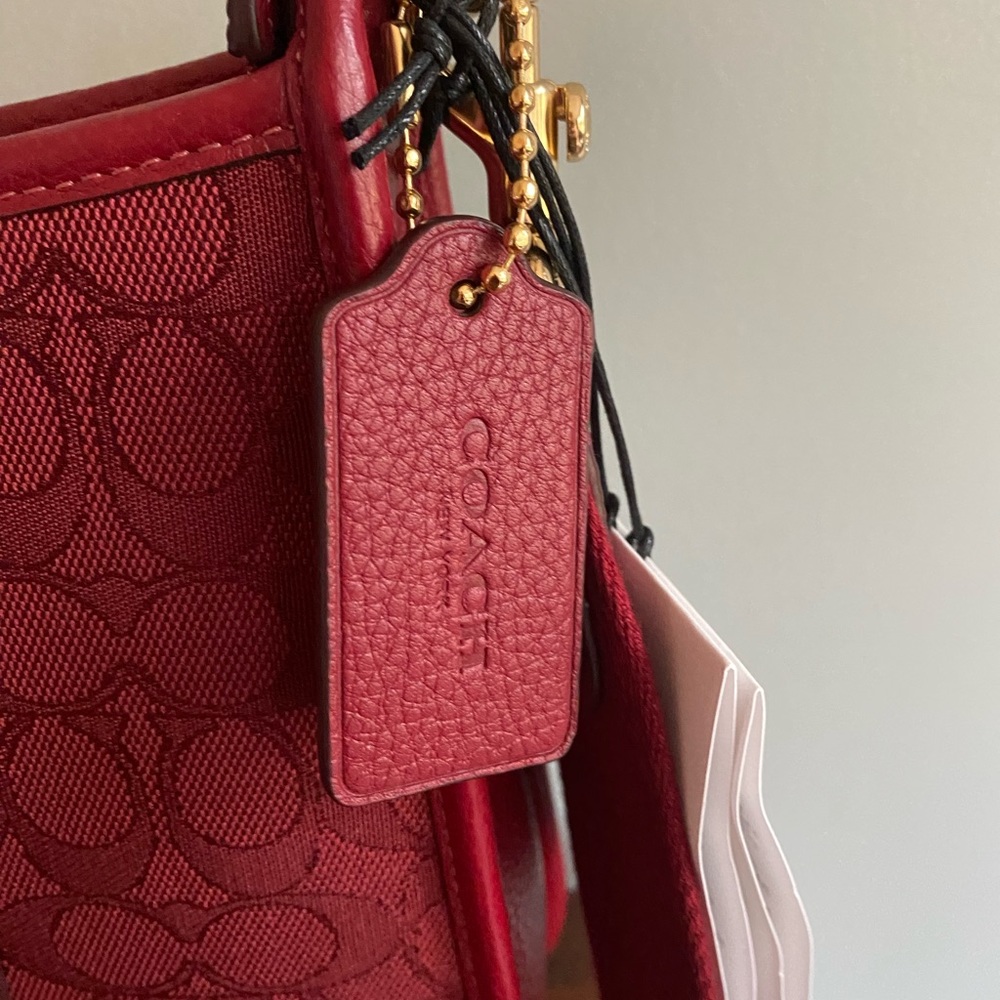 Coach Dempsey File Bag Signature Red Crossbody Bag NWT - Picture 5 of 13